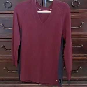 Maroon V-neck sweater, size L, brand Tommy Hilfiger